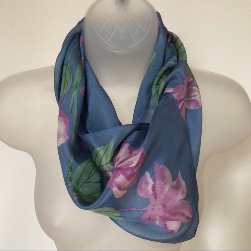 VTG Vera Neumann Delicate Silk Floral Scatf